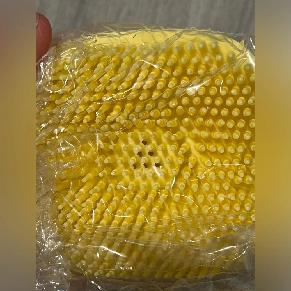 Exquisite Life Silicone Massage Bath Brush